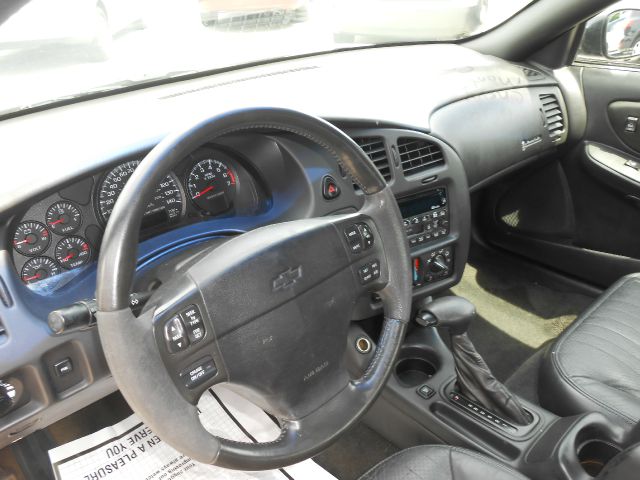 Chevrolet Monte Carlo 2002 photo 1