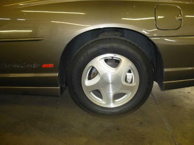 Chevrolet Monte Carlo 2002 photo 11