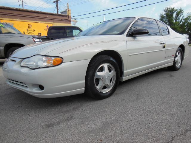 Chevrolet Monte Carlo 2003 photo 2