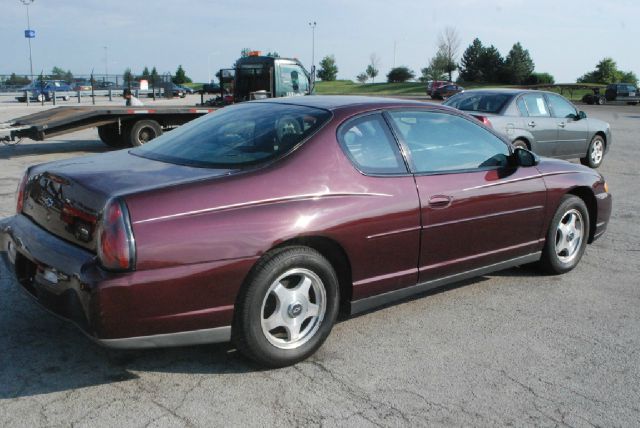 Chevrolet Monte Carlo 2003 photo 2