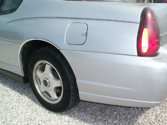 Chevrolet Monte Carlo 2003 photo 2