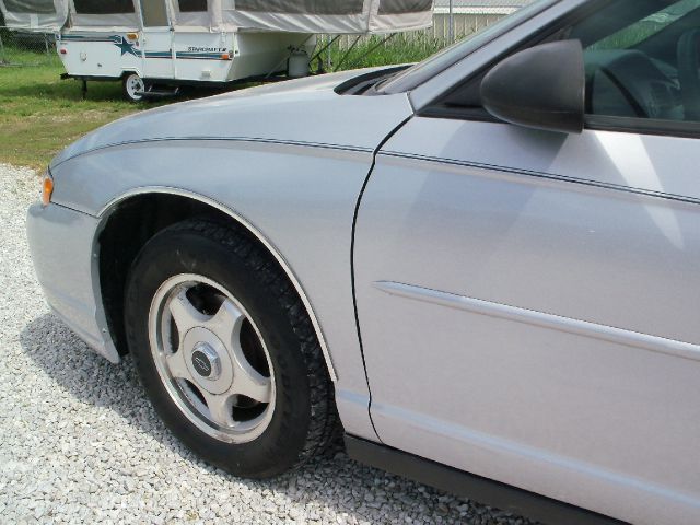 Chevrolet Monte Carlo 2003 photo 3