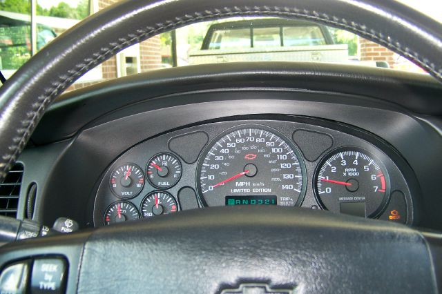 Chevrolet Monte Carlo 2003 photo 1