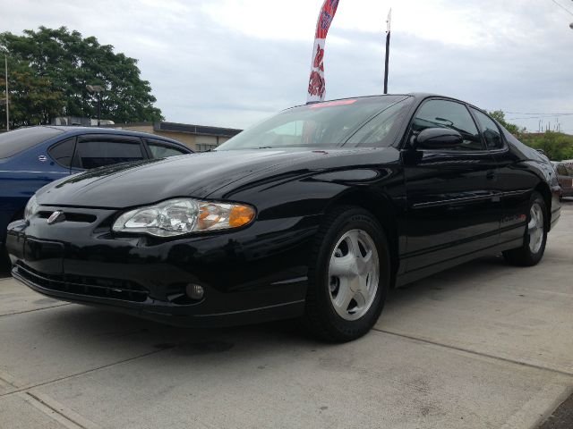 Chevrolet Monte Carlo 2003 photo 2