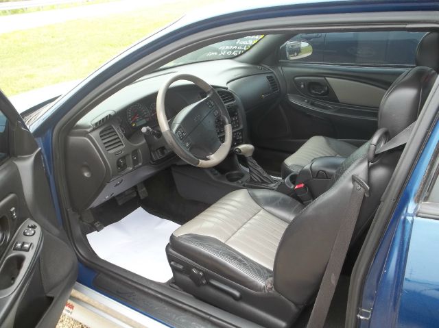 Chevrolet Monte Carlo 2003 photo 2