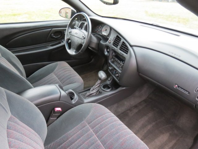 Chevrolet Monte Carlo 2003 photo 4