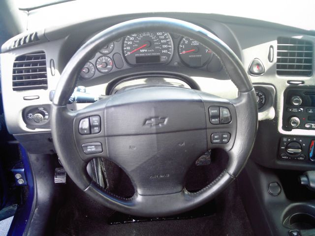 Chevrolet Monte Carlo 2003 photo 1