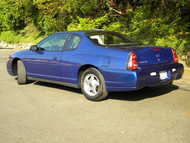 Chevrolet Monte Carlo 2004 photo 2