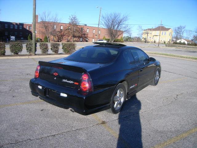 Chevrolet Monte Carlo 2004 photo 2