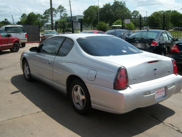 Chevrolet Monte Carlo 2004 photo 2