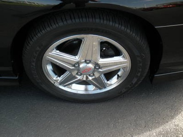 Chevrolet Monte Carlo 2004 photo 3