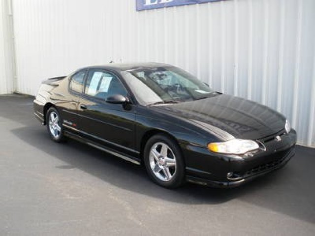 Chevrolet Monte Carlo 2004 photo 2