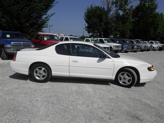 Chevrolet Monte Carlo 2004 photo 2