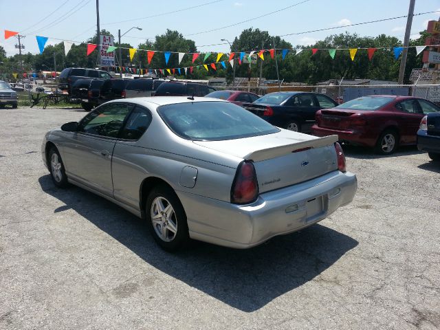 Chevrolet Monte Carlo 2005 photo 2