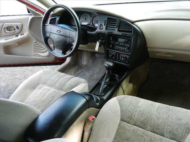 Chevrolet Monte Carlo 2005 photo 4