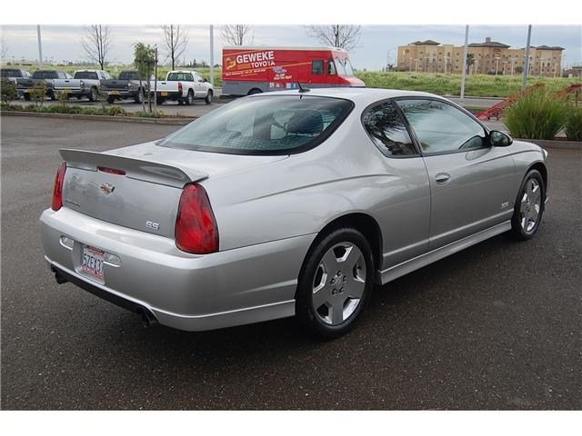 Chevrolet Monte Carlo 2006 photo 2