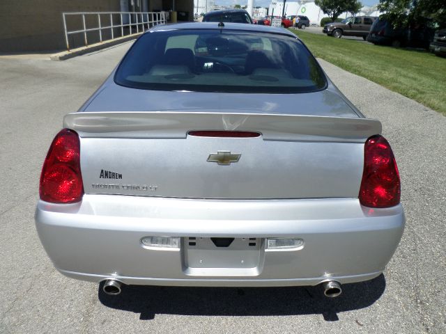 Chevrolet Monte Carlo 2006 photo 2