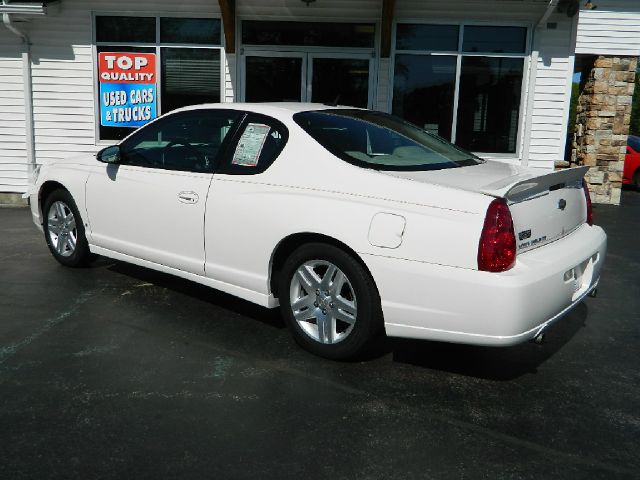 Chevrolet Monte Carlo 2006 photo 16