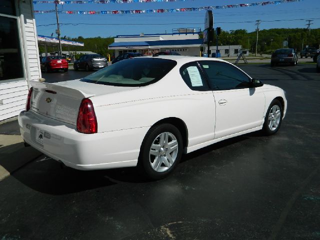 Chevrolet Monte Carlo 2006 photo 18