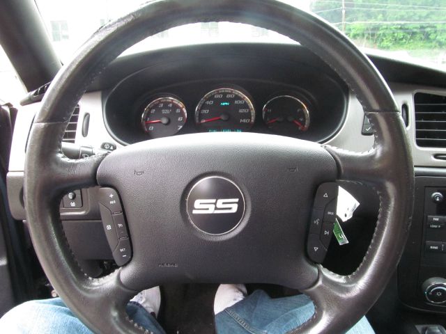 Chevrolet Monte Carlo 2006 photo 2