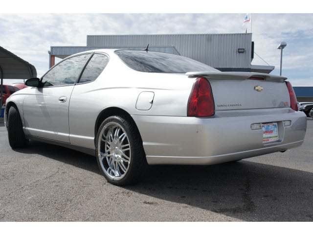 Chevrolet Monte Carlo 2006 photo 4