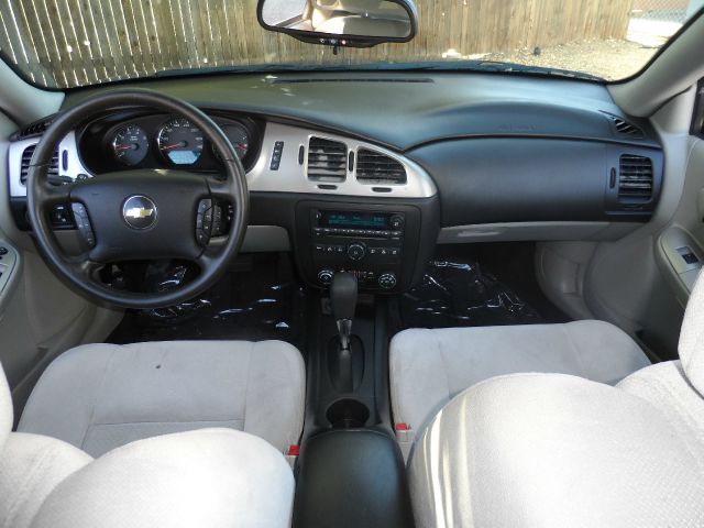 Chevrolet Monte Carlo 2006 photo 11