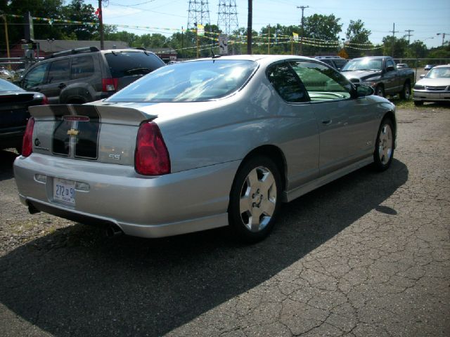 Chevrolet Monte Carlo 2007 photo 2