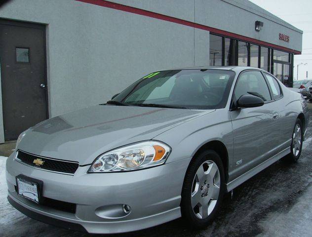 Chevrolet Monte Carlo 4dr Sdn Auto (natl) Hatchback Coupe