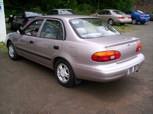 Chevrolet Prizm 1999 photo 6