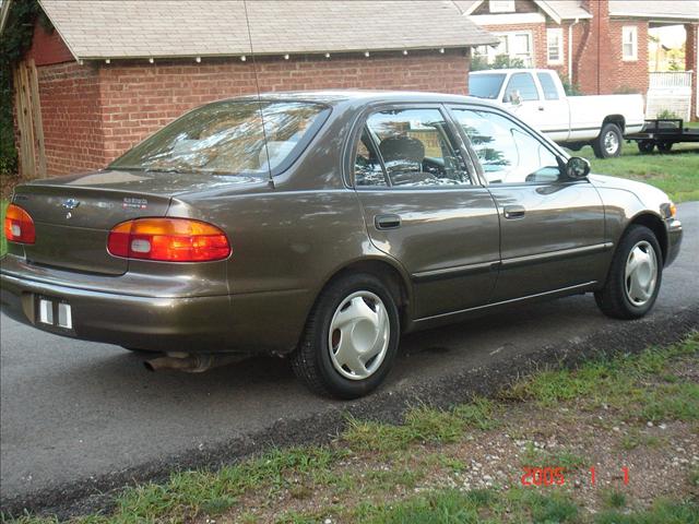 Chevrolet Prizm 1999 photo 2