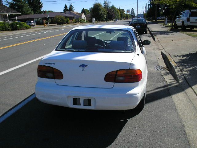 Chevrolet Prizm 1999 photo 4