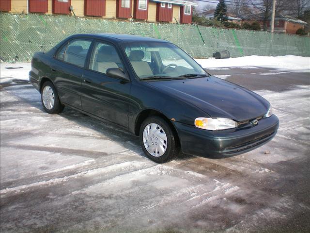 Chevrolet Prizm 1999 photo 2