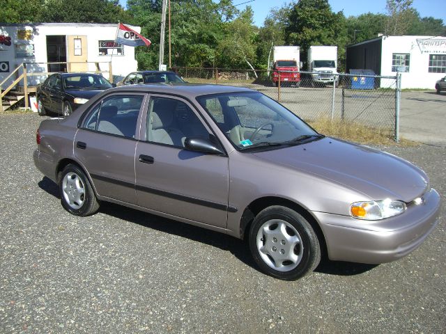 Chevrolet Prizm 2000 photo 2