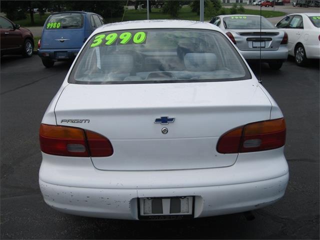 Chevrolet Prizm 2001 photo 1