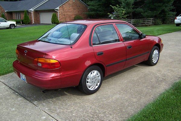 Chevrolet Prizm 2001 photo 2