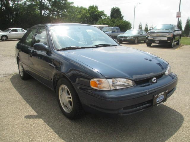 Chevrolet Prizm 2001 photo 1