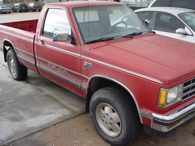 Chevrolet S10 1988 photo 2