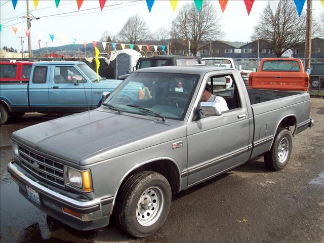 Chevrolet S10 1988 photo 2