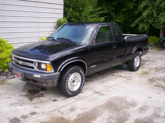 Chevrolet S10 1994 photo 2