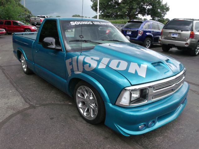 Chevrolet S10 1995 photo 2