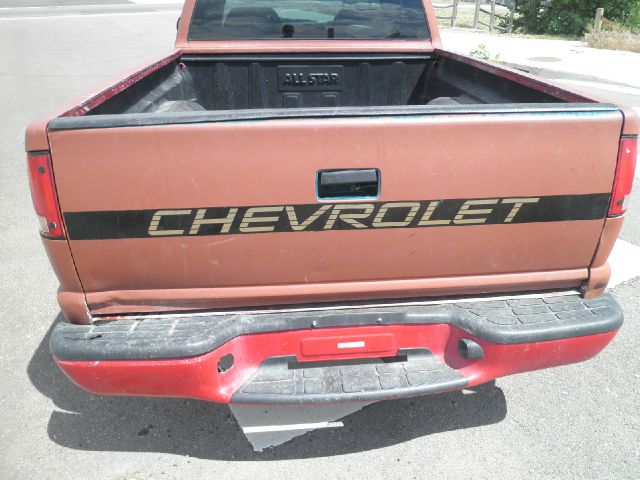 Chevrolet S10 1995 photo 2