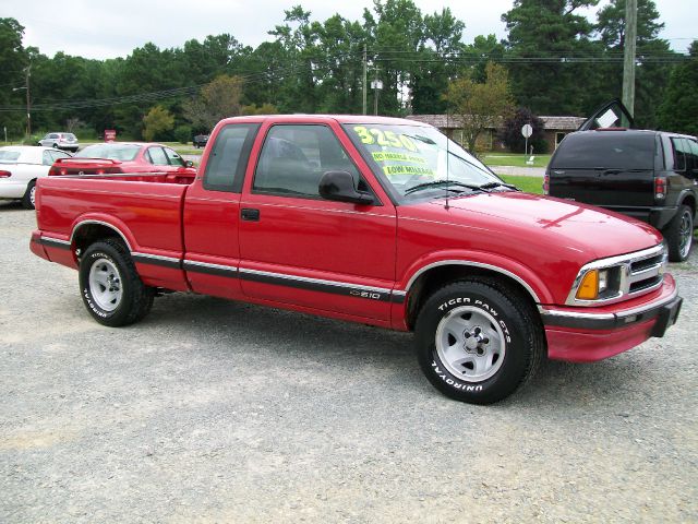 Chevrolet S10 1995 photo 2