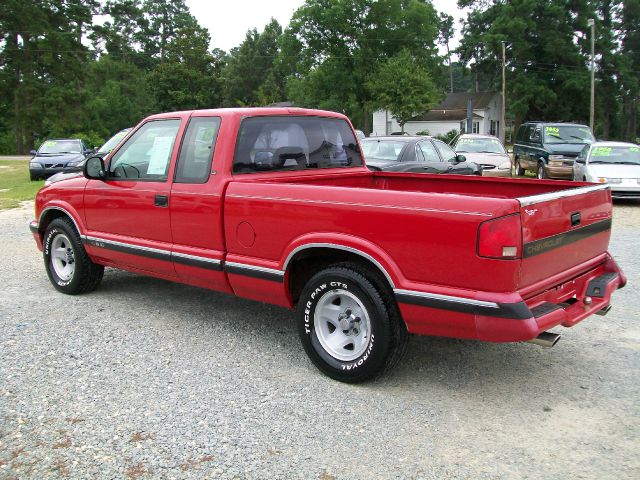 Chevrolet S10 1995 photo 3