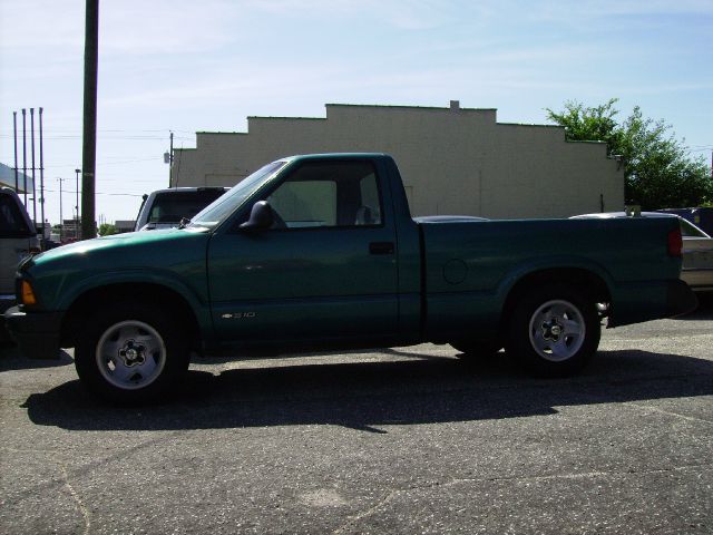 Chevrolet S10 1995 photo 2