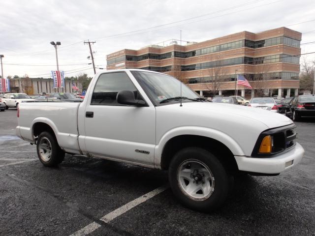 Chevrolet S10 1995 photo 2