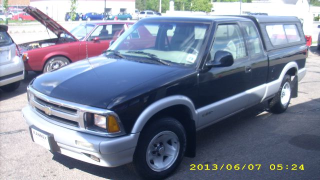 Chevrolet S10 1996 photo 3