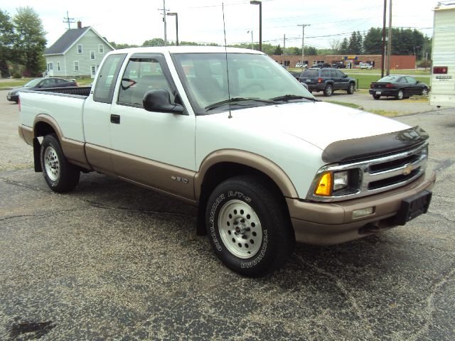 Chevrolet S10 1996 photo 1