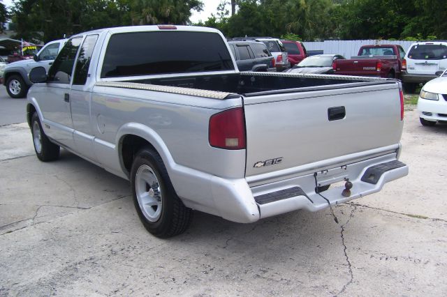 Chevrolet S10 1996 photo 2