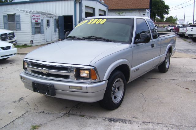 Chevrolet S10 1996 photo 3