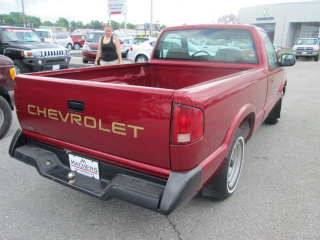 Chevrolet S10 1996 photo 16